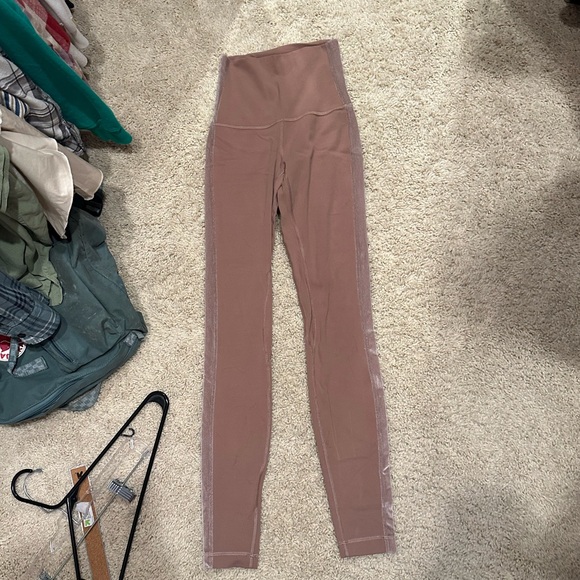 Pale pink, Lululemon leggings with velvet stripes of the side - Picture 2 of 4